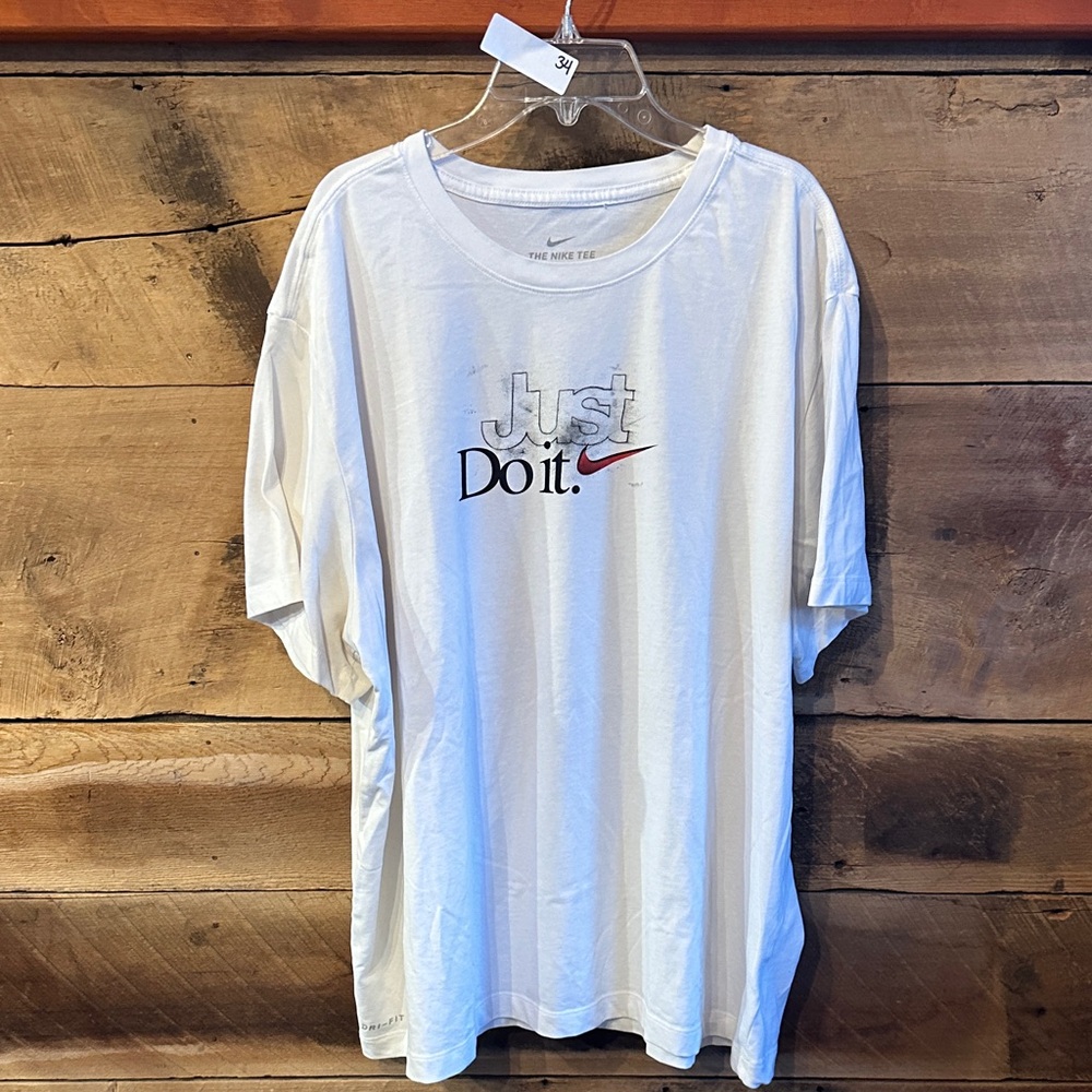 Nike White Short Sleeve Tee with 'Just Do It' Slogan